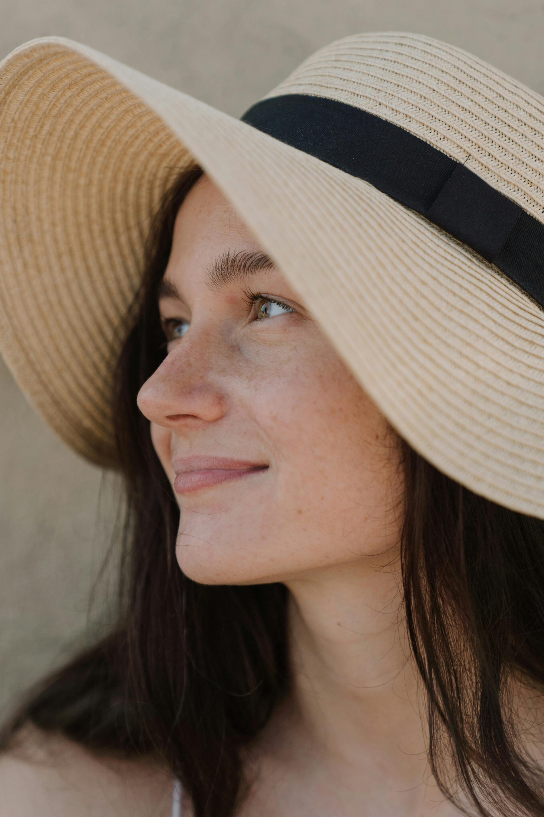 Doble protección solar: la mejor estrategia para prevenir Manchas, y Arrugas