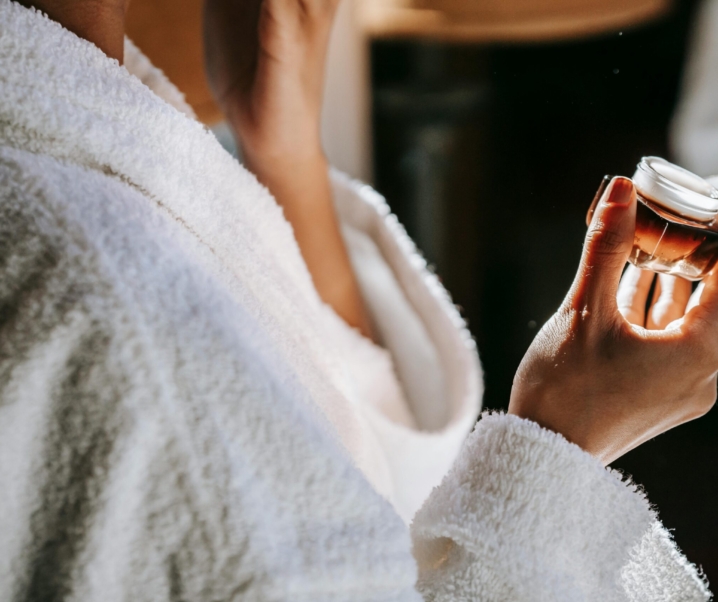 Rutina facial minimalista con evidencia científica