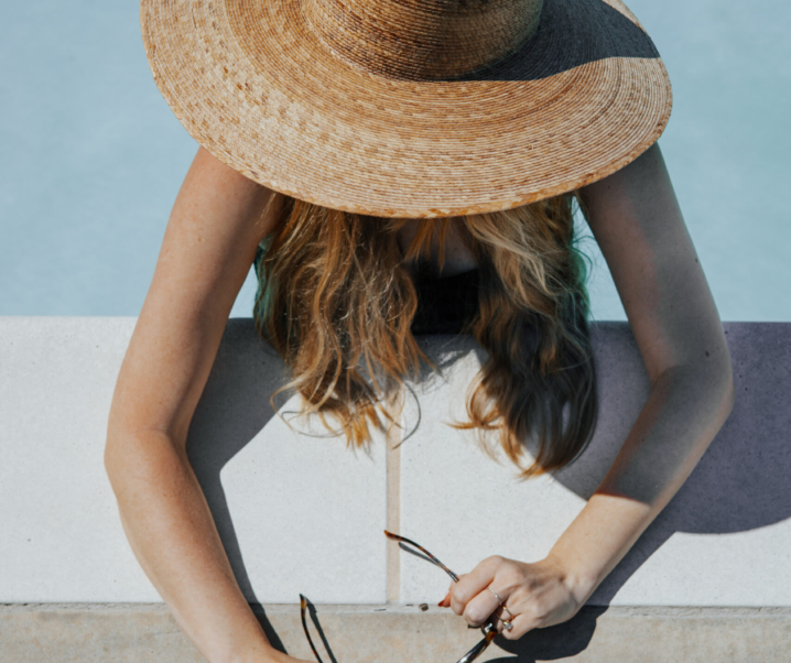Cabello en verano: la guía definitiva para evitar el daño del sol, el mar, la piscina y las aguas duras
