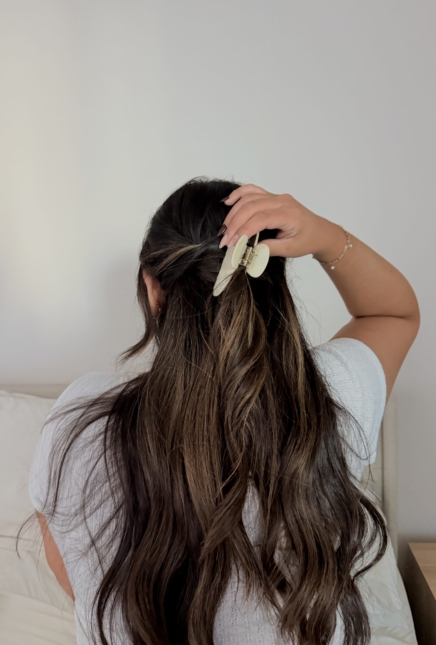 ¿Cuero cabelludo graso? La guía definitiva para mantenerlo limpio y sano sin dañar tu cabello