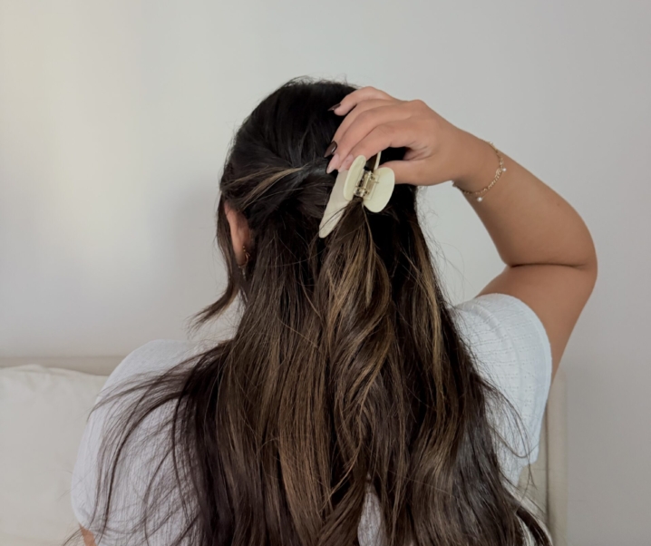 ¿Cuero cabelludo graso? La guía definitiva para mantenerlo limpio y sano sin dañar tu cabello