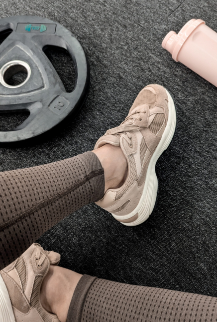 Ejercicio de fuerza en la menopausia: el mejor aliado para tu salud después de los 40