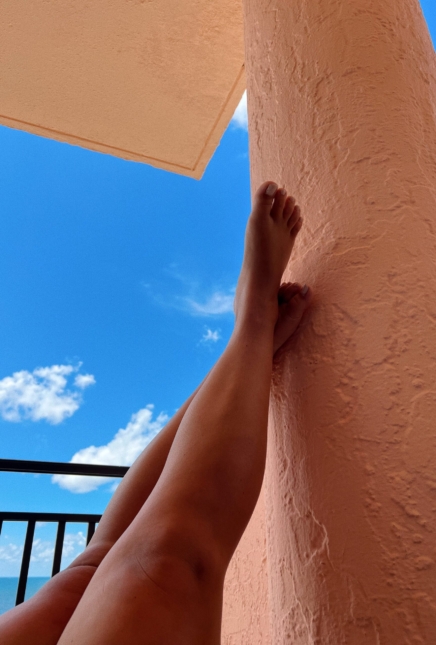 Circulación, piernas cansadas y retención de líquidos en la menopausia: por qué ocurre y cómo mejorarla